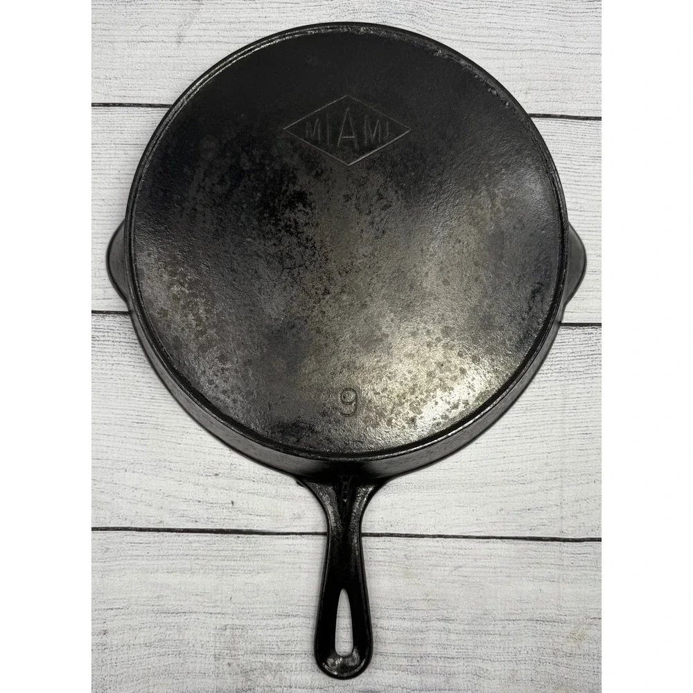 Vintage Miami Cast Iron Skillet‎ No. 9 Smooth Bottom Cookware Restored